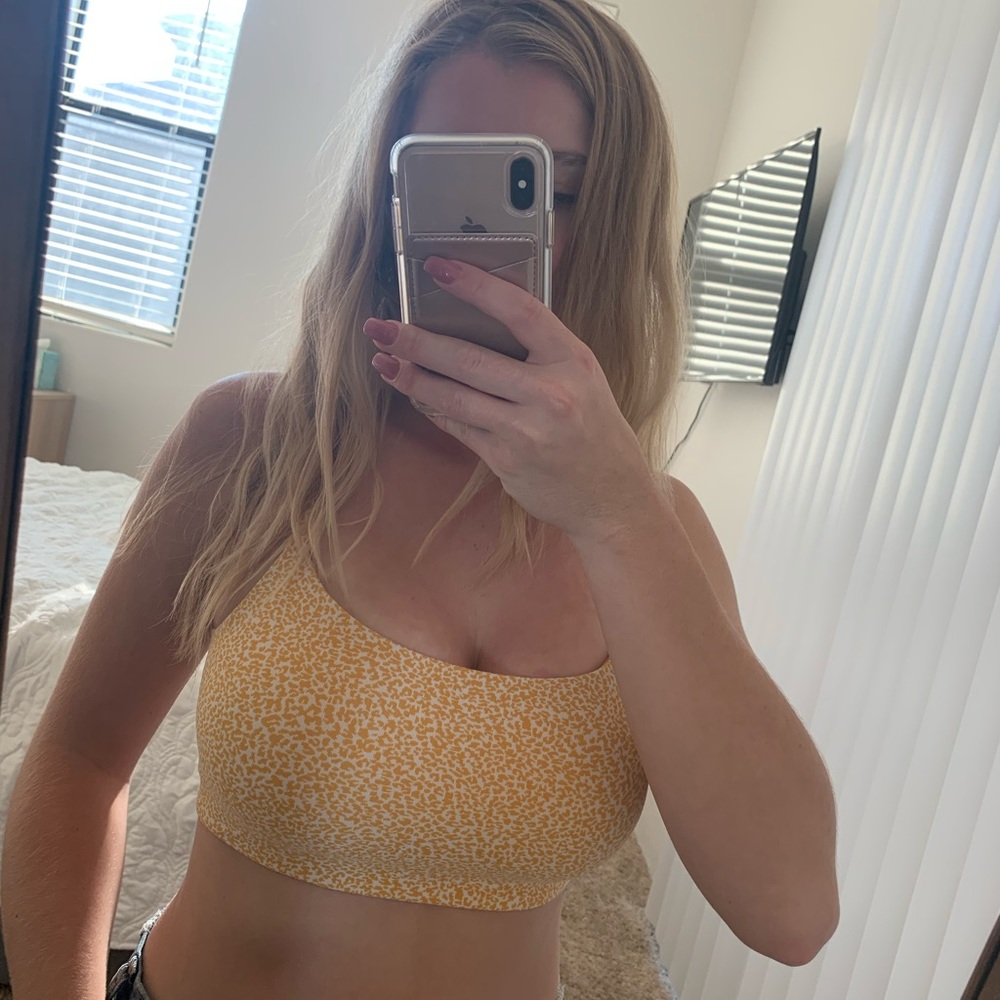 NWOT Athleta DD Bikini Top